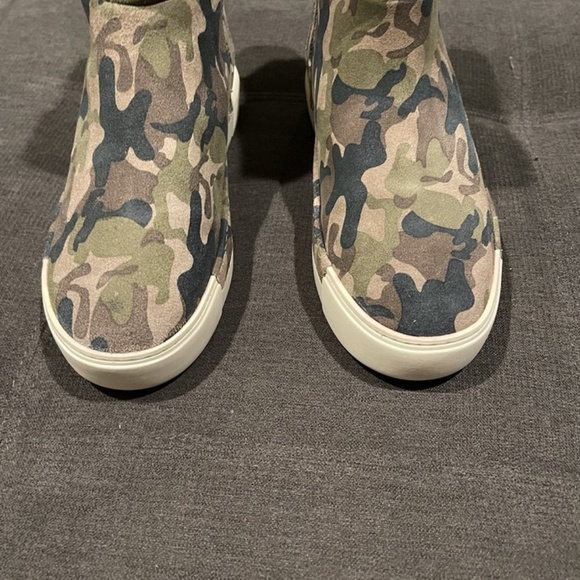 JD Slides Green Camo Suede Victory Boots Faux Fur Size 8.5 Booties - Picture 9 of 16